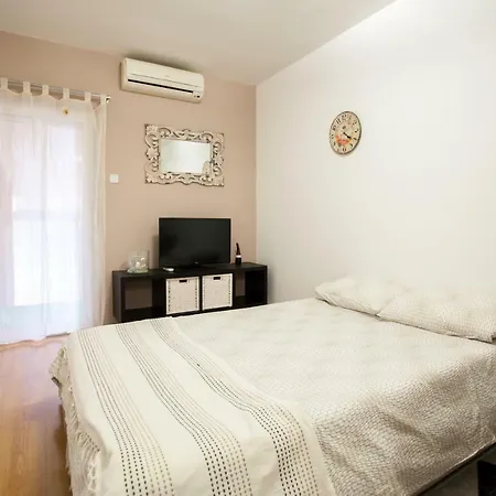 Katarina Apartment *